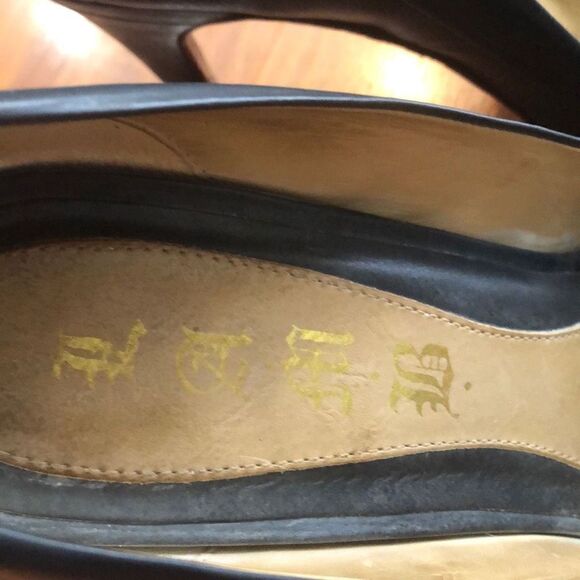 L.a.m.b. Gwen Stefani navy platform high heels 8.5 - Picture 4 of 9